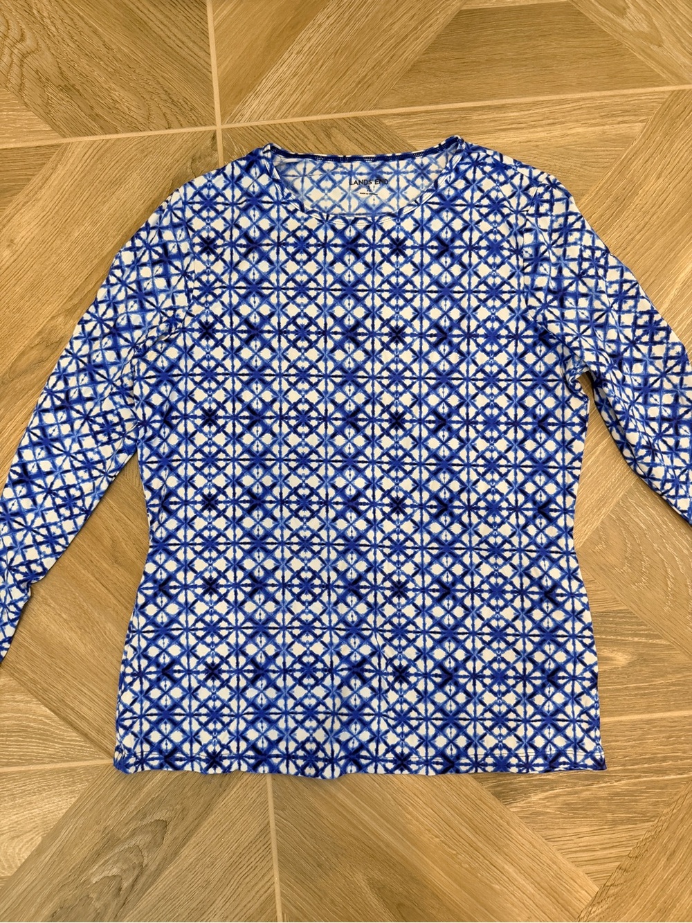 Lands' End Blue and White Geometric Rashguard